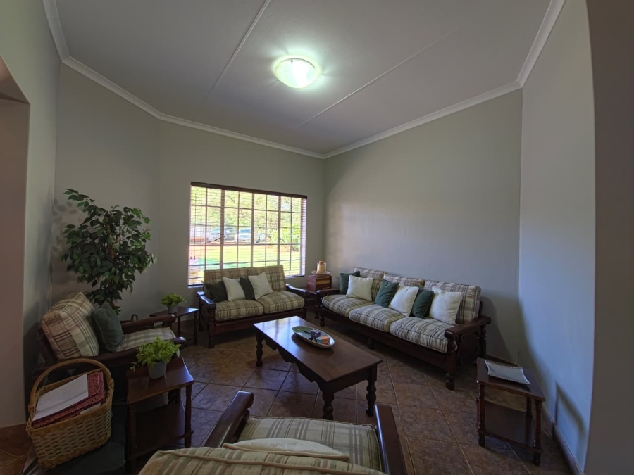 To Let 4 Bedroom Property for Rent in Kameeldrift West Gauteng
