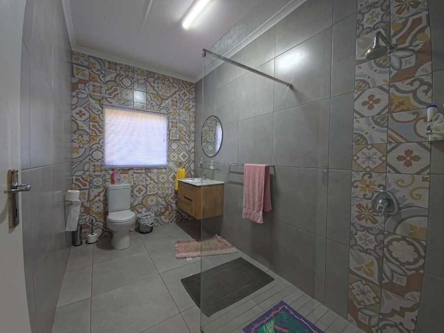 To Let 4 Bedroom Property for Rent in Kameeldrift West Gauteng