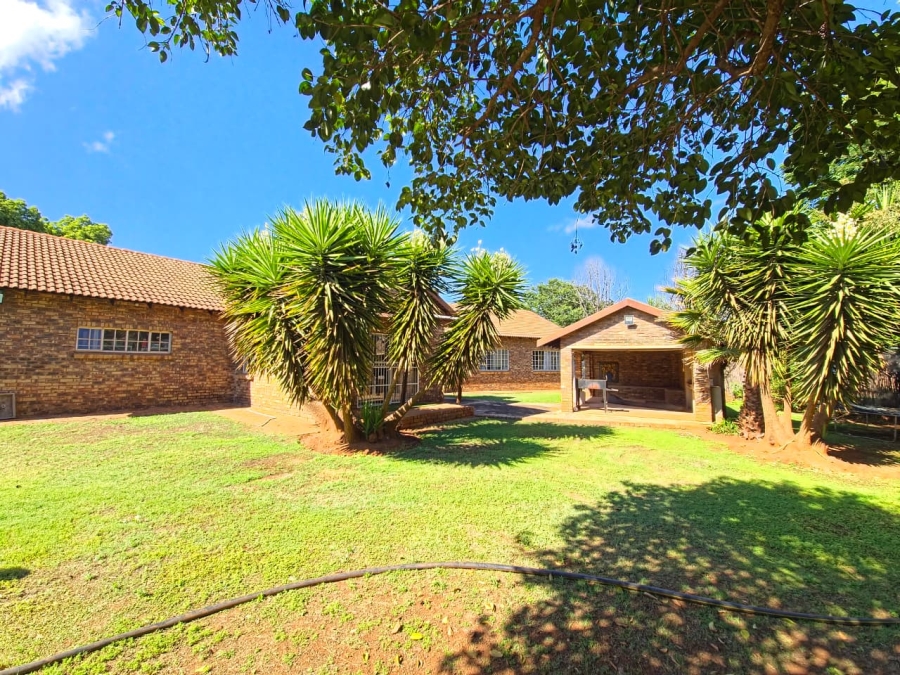 To Let 4 Bedroom Property for Rent in Kameeldrift West Gauteng