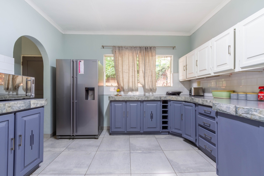 4 Bedroom Property for Sale in Garsfontein Gauteng