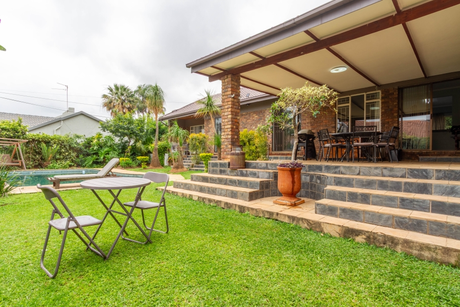 4 Bedroom Property for Sale in Garsfontein Gauteng