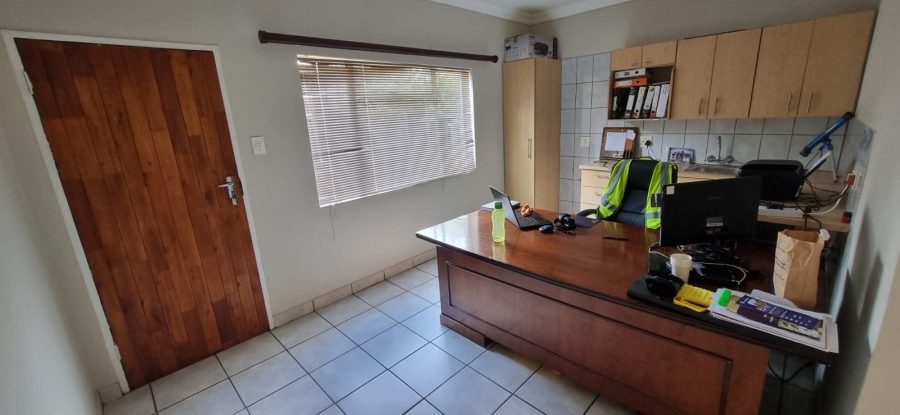 4 Bedroom Property for Sale in Queenswood Gauteng