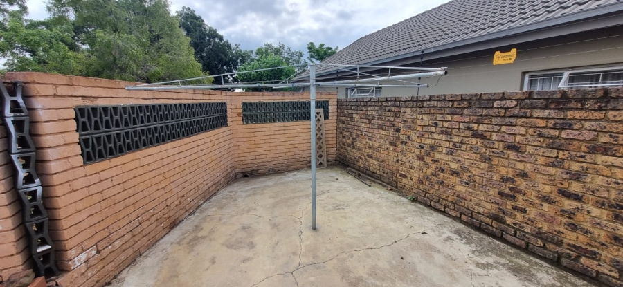 4 Bedroom Property for Sale in Queenswood Gauteng