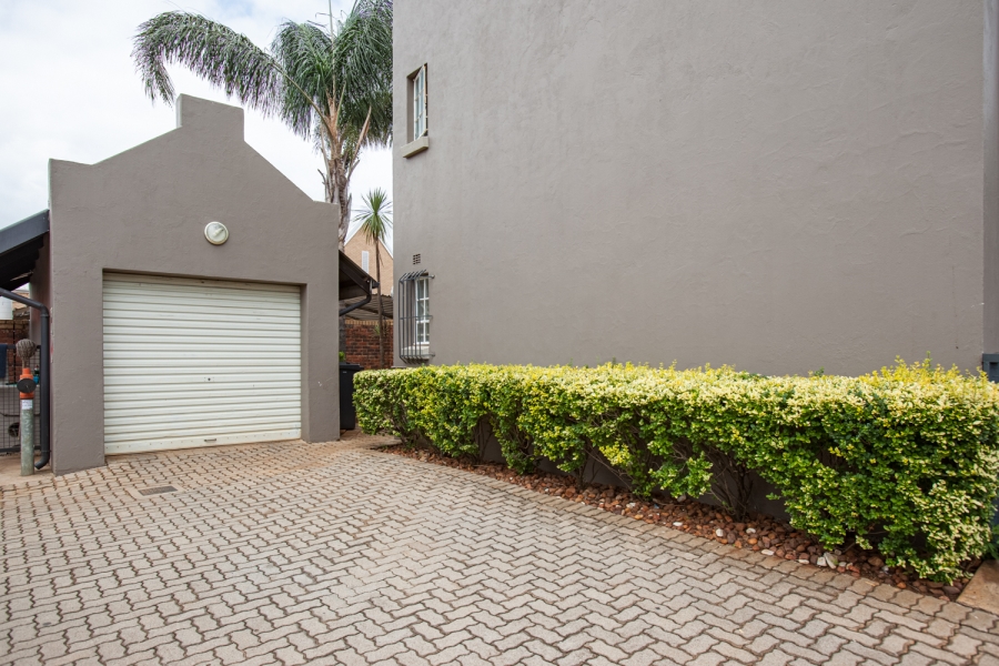 3 Bedroom Property for Sale in Equestria Gauteng