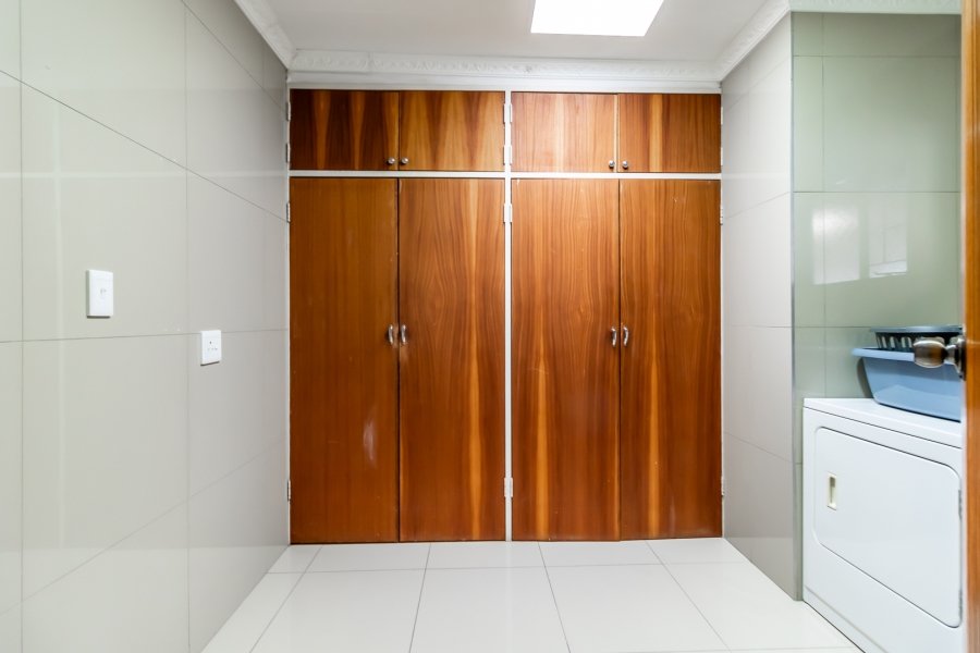 5 Bedroom Property for Sale in Rietfontein Gauteng