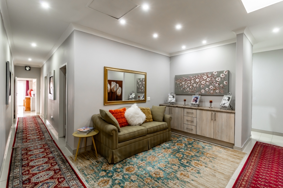 5 Bedroom Property for Sale in Rietfontein Gauteng