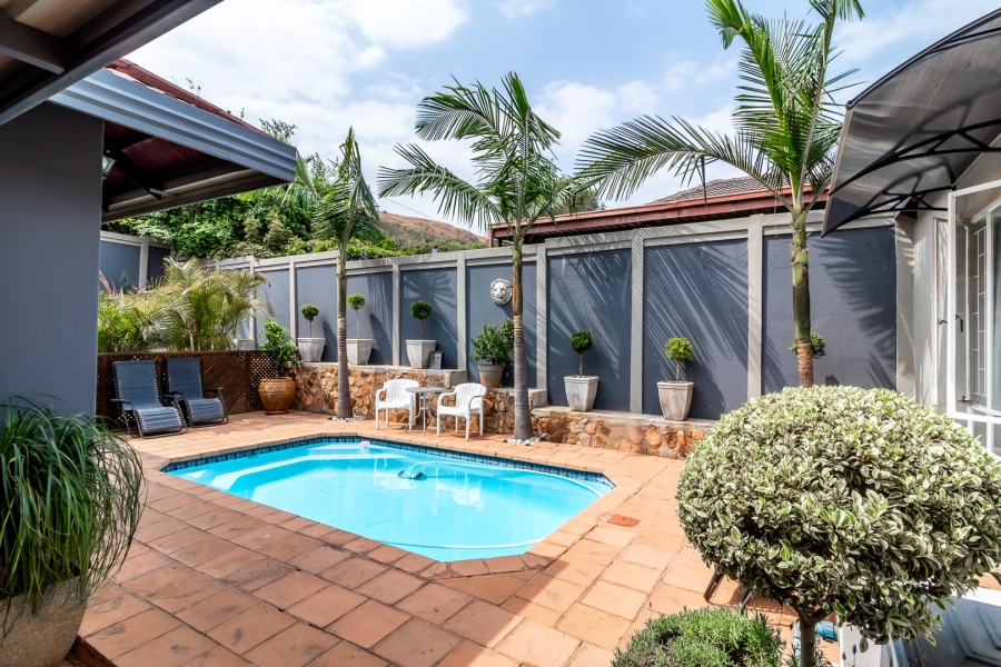 5 Bedroom Property for Sale in Rietfontein Gauteng