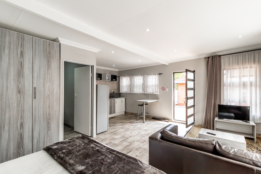 5 Bedroom Property for Sale in Rietfontein Gauteng