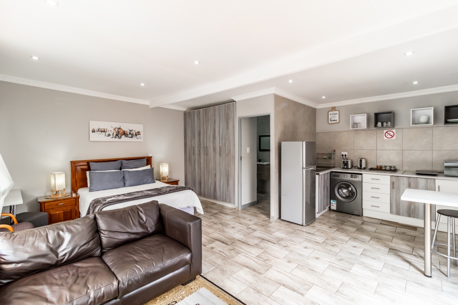 5 Bedroom Property for Sale in Rietfontein Gauteng