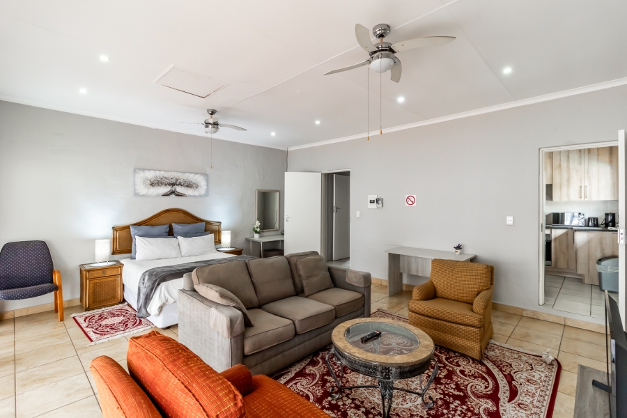 5 Bedroom Property for Sale in Rietfontein Gauteng