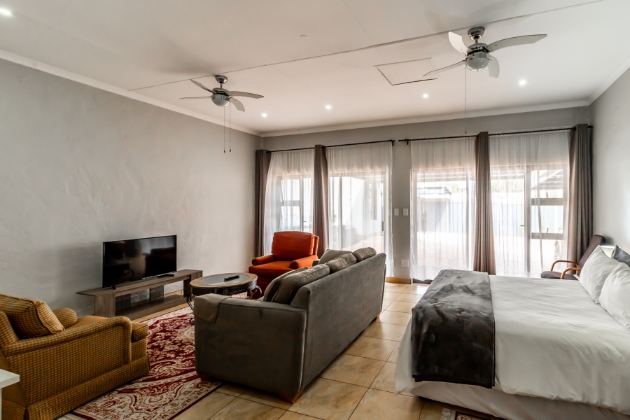 5 Bedroom Property for Sale in Rietfontein Gauteng