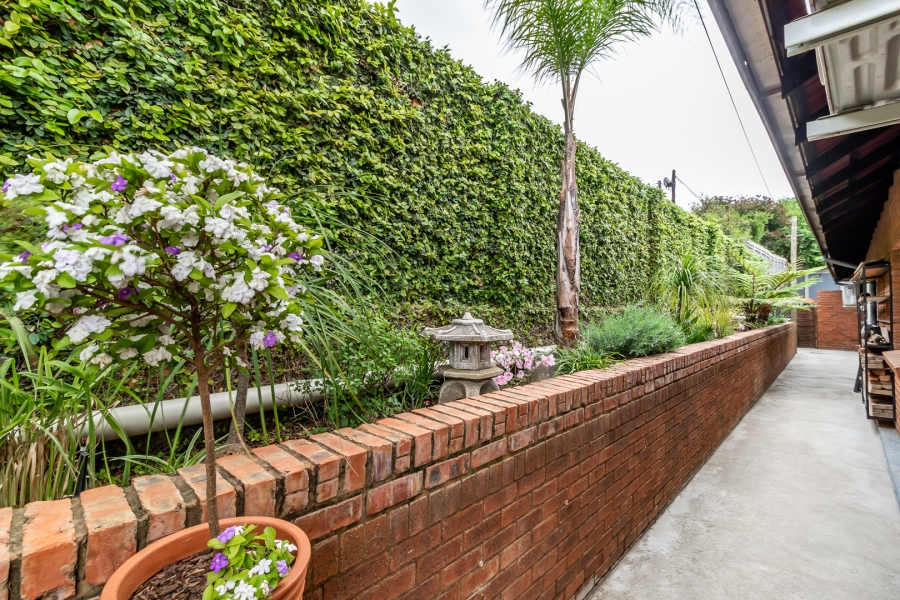 5 Bedroom Property for Sale in Rietfontein Gauteng