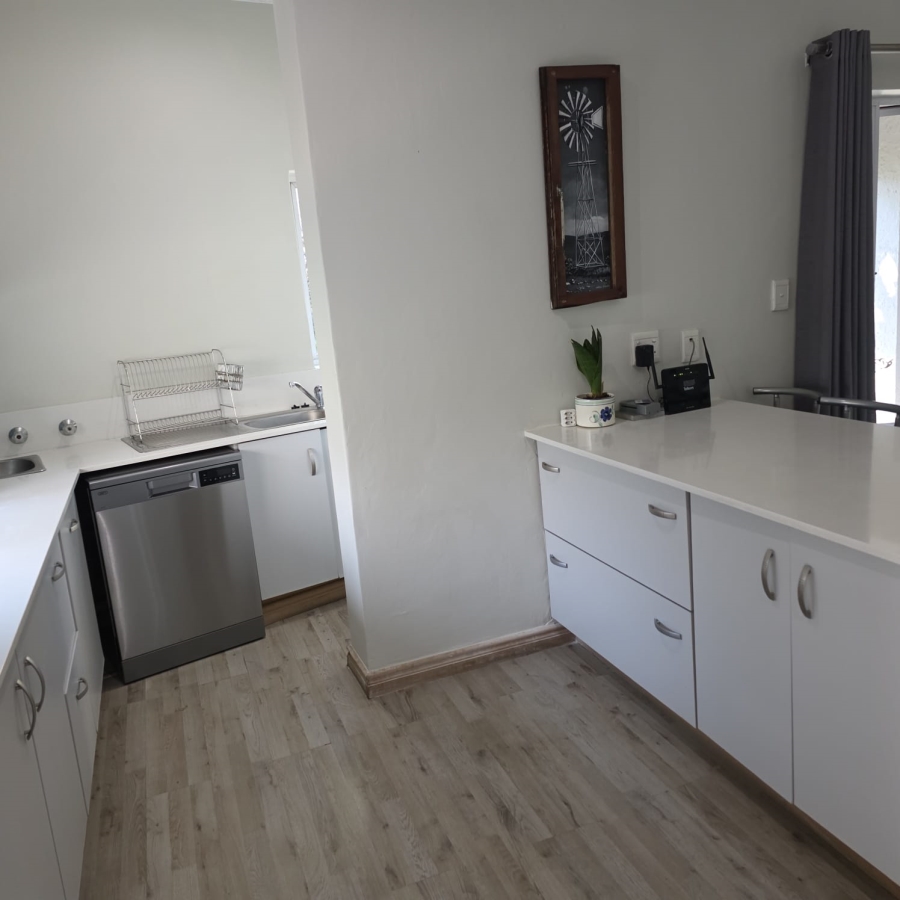 4 Bedroom Property for Sale in Silver Lakes Golf Estate Gauteng