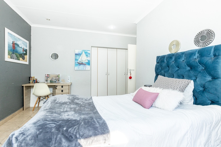 4 Bedroom Property for Sale in Silver Lakes Golf Estate Gauteng