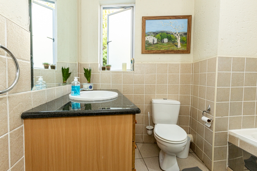 4 Bedroom Property for Sale in Silver Lakes Golf Estate Gauteng