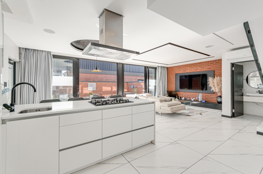 To Let 3 Bedroom Property for Rent in Broadacres Gauteng