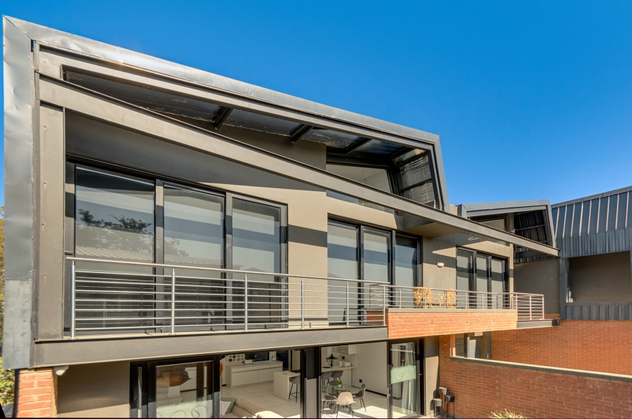 To Let 3 Bedroom Property for Rent in Broadacres Gauteng