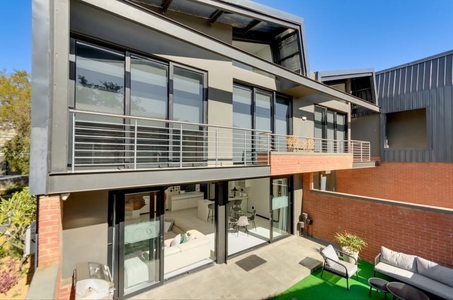 To Let 3 Bedroom Property for Rent in Broadacres Gauteng