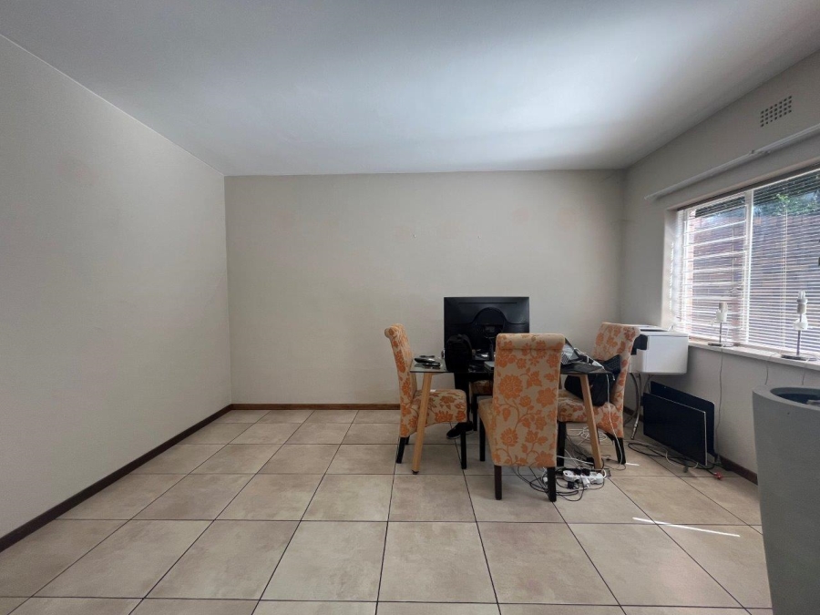 To Let 2 Bedroom Property for Rent in Sandown Gauteng