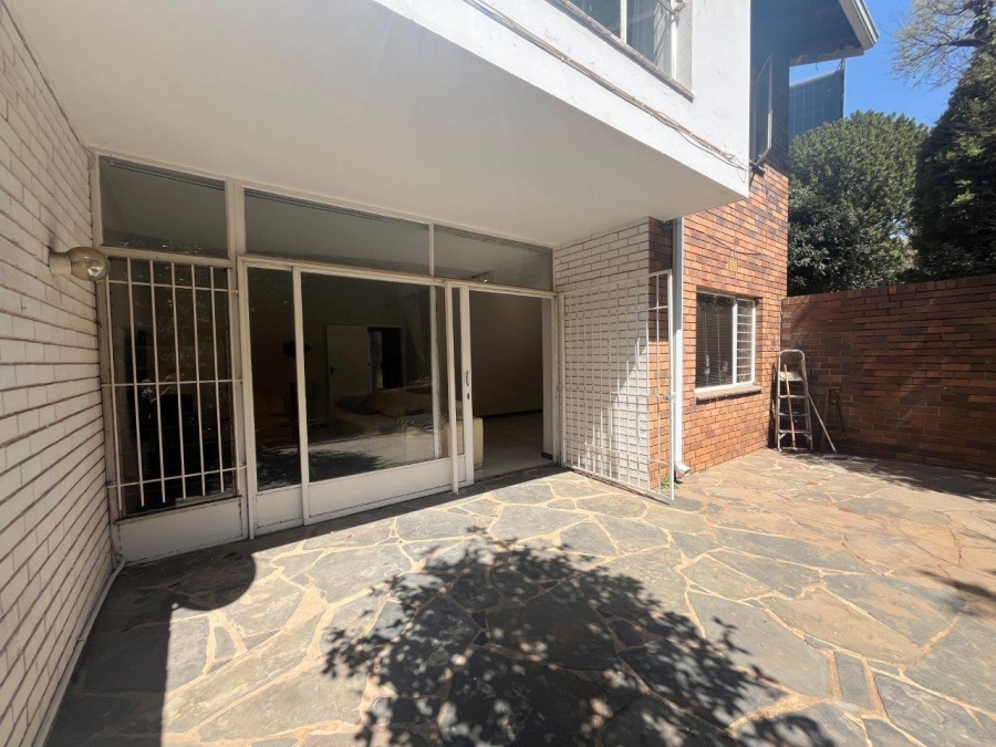To Let 2 Bedroom Property for Rent in Sandown Gauteng