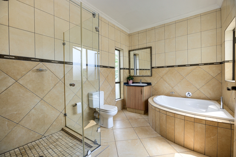To Let 7 Bedroom Property for Rent in Dainfern Golf Estate Gauteng
