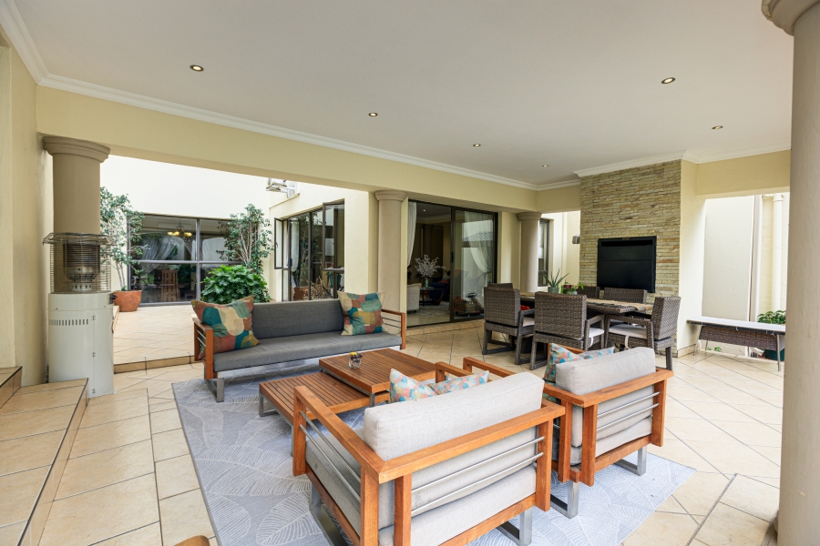 To Let 7 Bedroom Property for Rent in Dainfern Golf Estate Gauteng