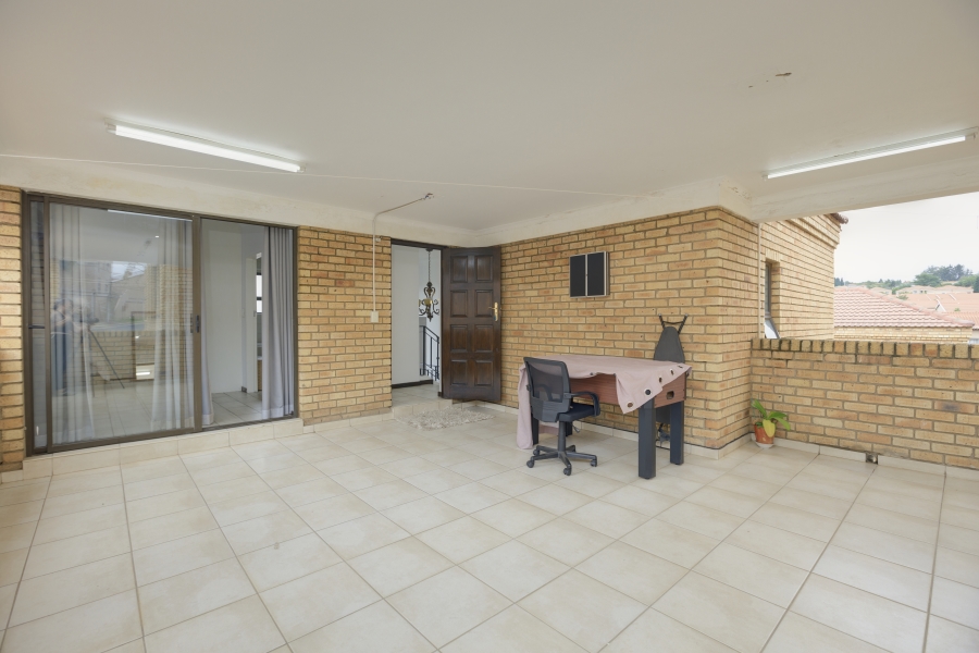 3 Bedroom Property for Sale in North Riding Gauteng