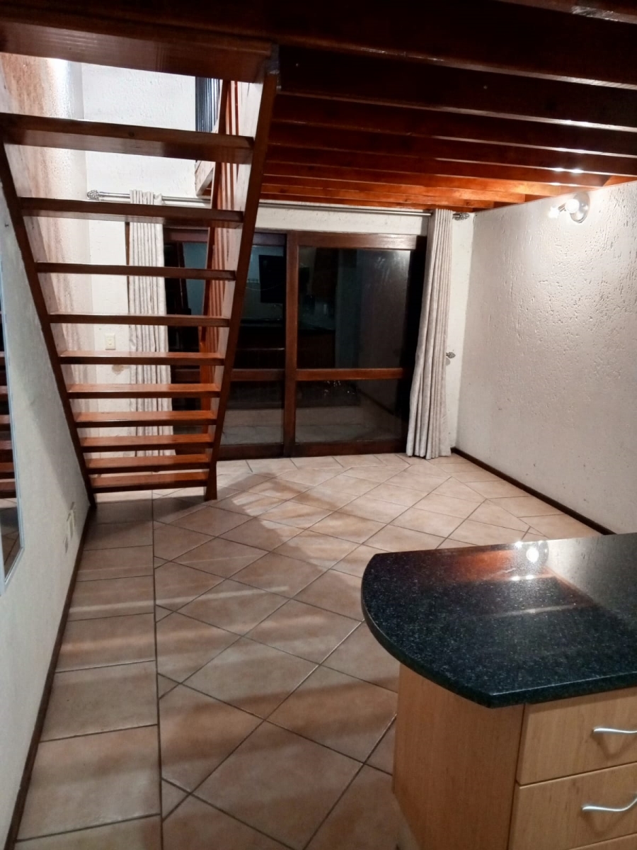 To Let 1 Bedroom Property for Rent in Lonehill Gauteng