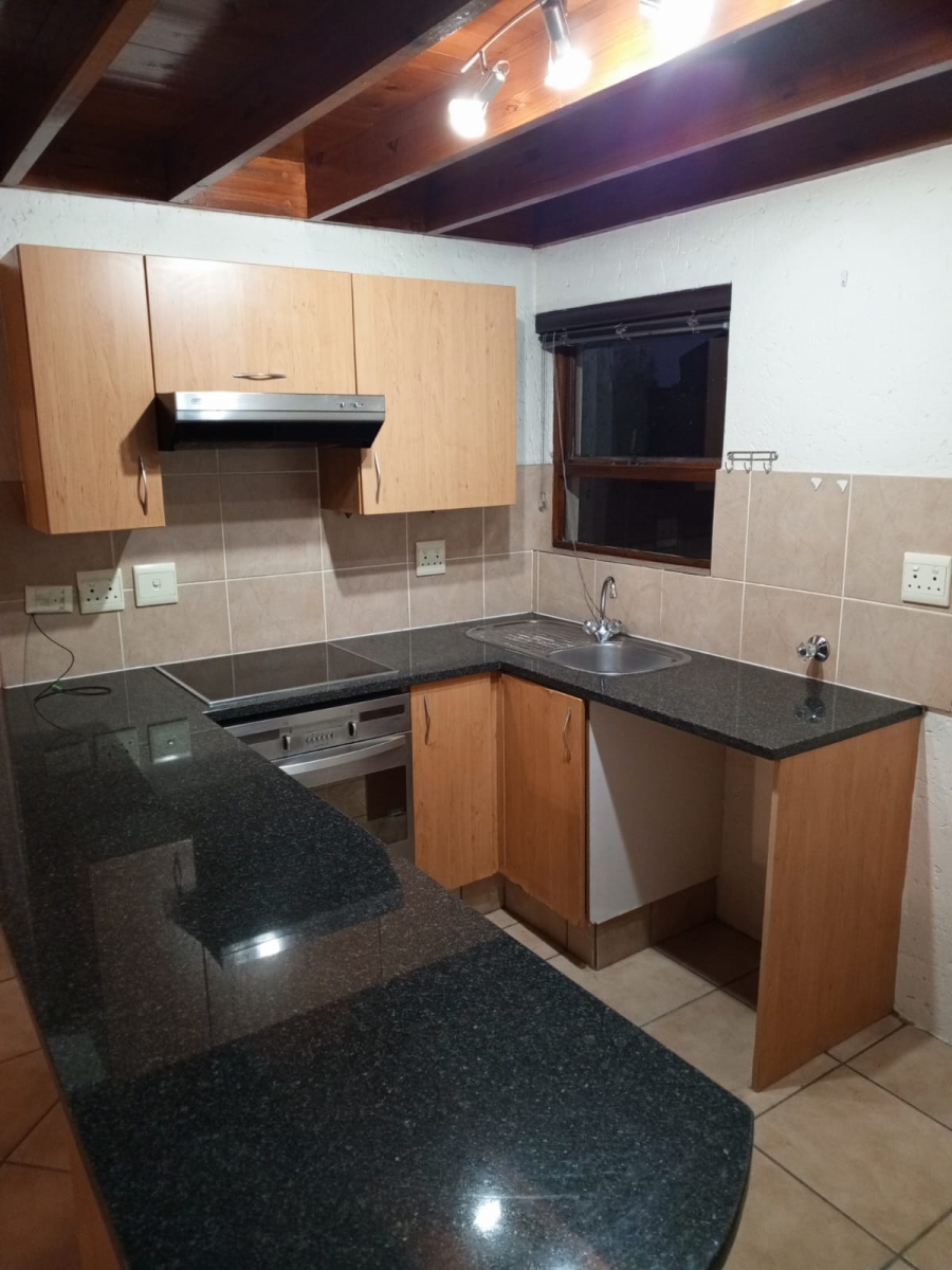 To Let 1 Bedroom Property for Rent in Lonehill Gauteng
