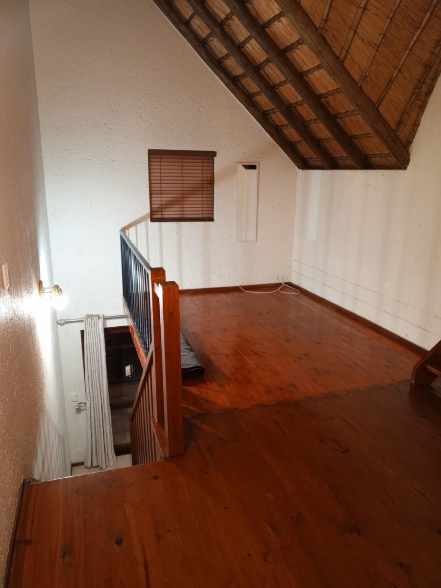 To Let 1 Bedroom Property for Rent in Lonehill Gauteng