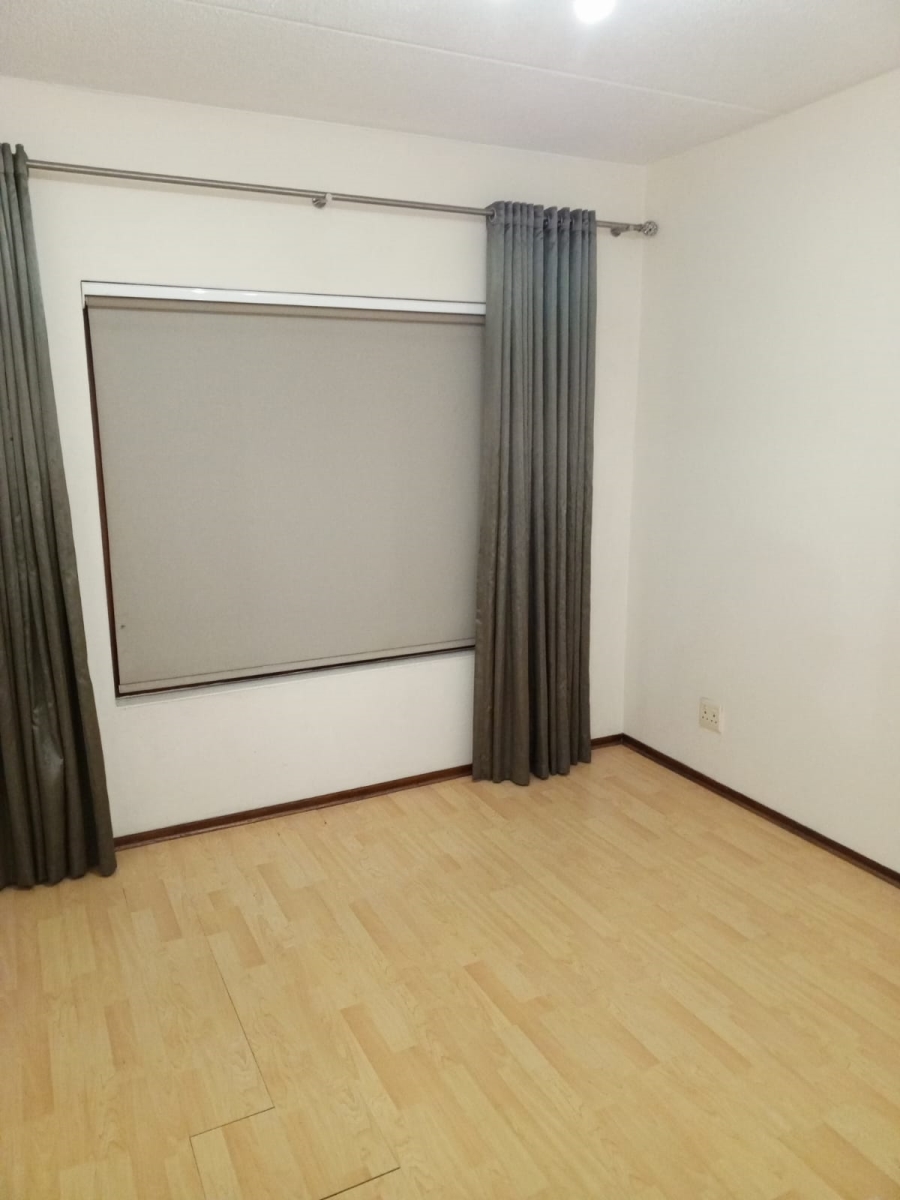 To Let 1 Bedroom Property for Rent in Lonehill Gauteng