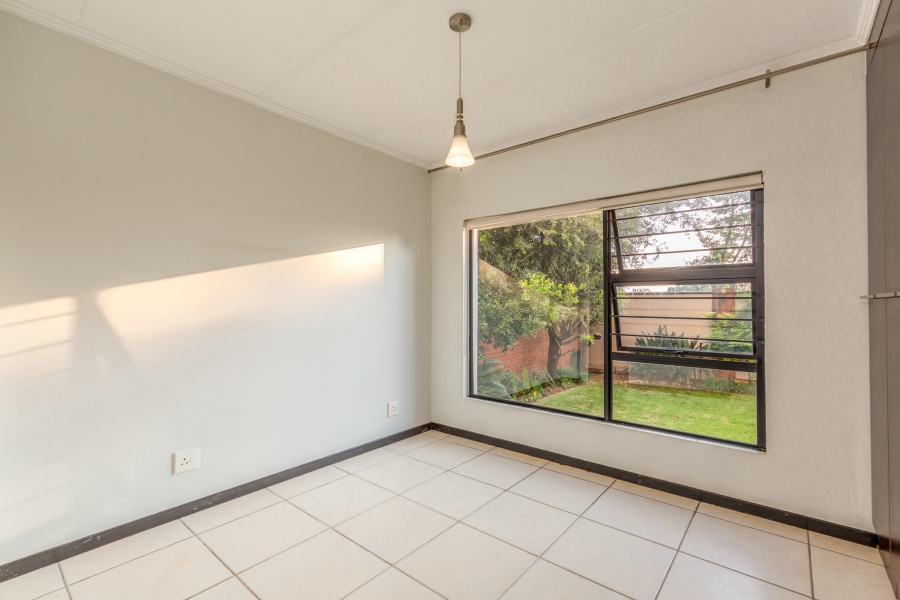 2 Bedroom Property for Sale in Douglasdale Gauteng