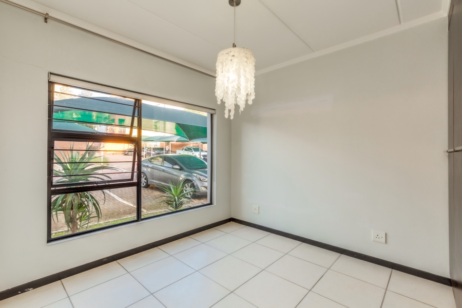 2 Bedroom Property for Sale in Douglasdale Gauteng