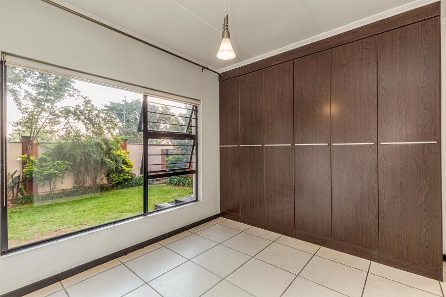 2 Bedroom Property for Sale in Douglasdale Gauteng