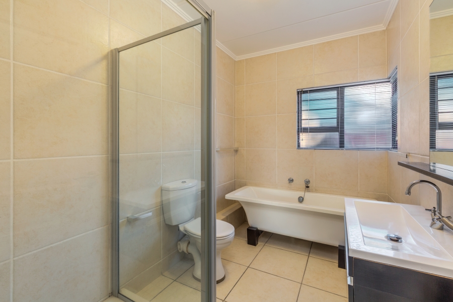 2 Bedroom Property for Sale in Douglasdale Gauteng