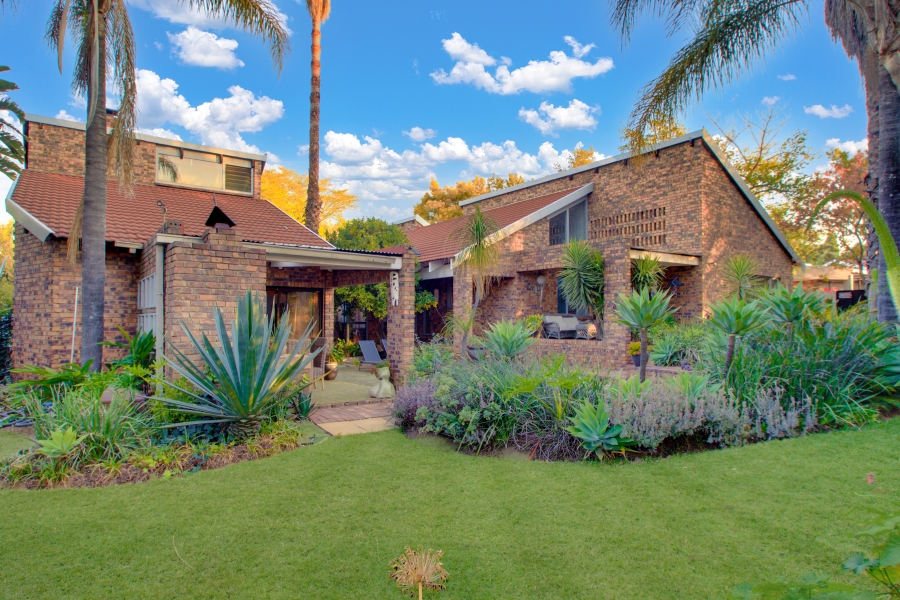 To Let 3 Bedroom Property for Rent in Fourways Gauteng