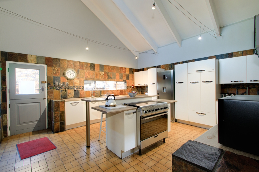 To Let 3 Bedroom Property for Rent in Fourways Gauteng