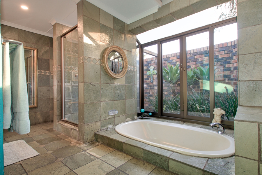 To Let 3 Bedroom Property for Rent in Fourways Gauteng