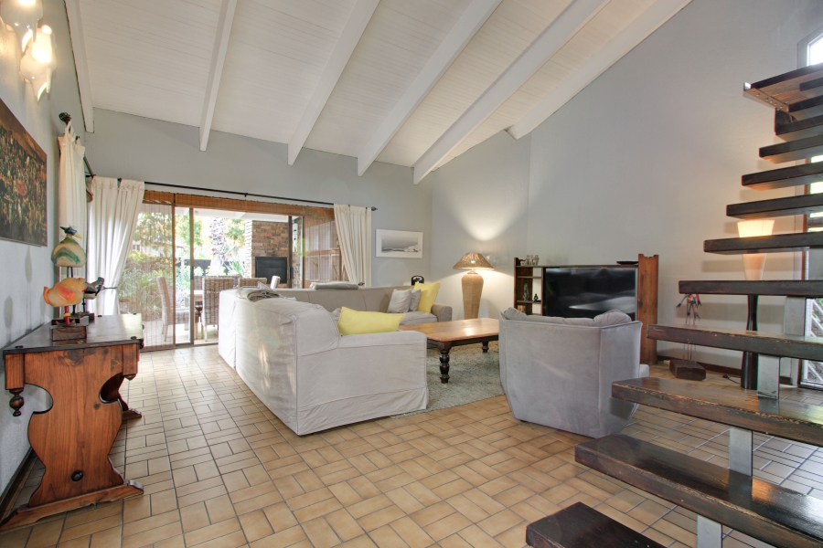 To Let 3 Bedroom Property for Rent in Fourways Gauteng