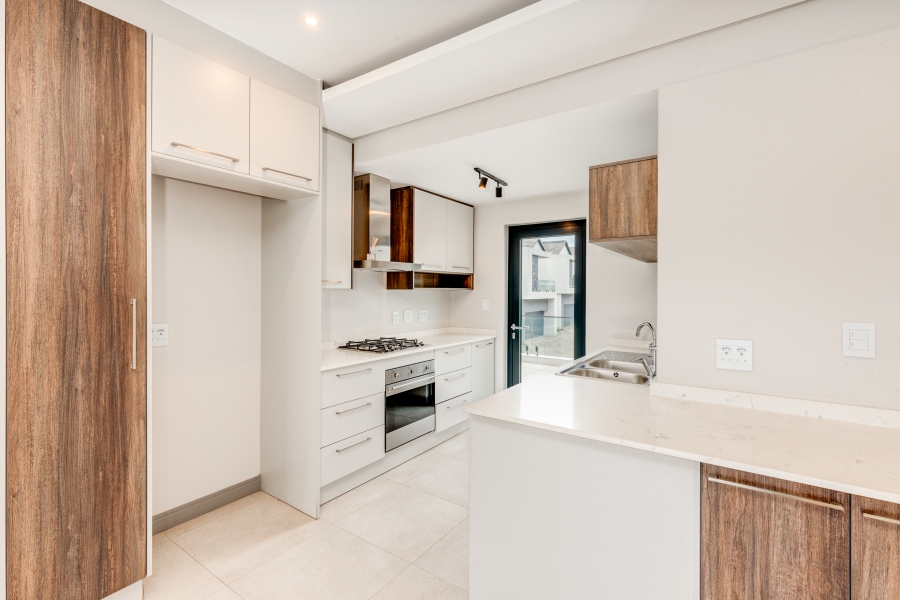 To Let 2 Bedroom Property for Rent in Bryanston Gauteng