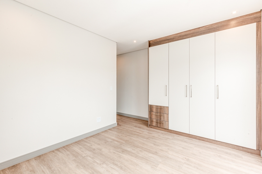 To Let 2 Bedroom Property for Rent in Bryanston Gauteng