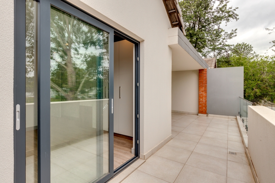 To Let 2 Bedroom Property for Rent in Bryanston Gauteng