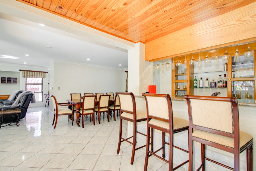 To Let 4 Bedroom Property for Rent in Dainfern Golf Estate Gauteng