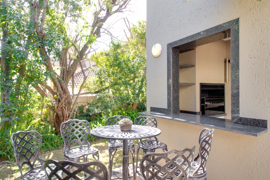 To Let 4 Bedroom Property for Rent in Dainfern Golf Estate Gauteng