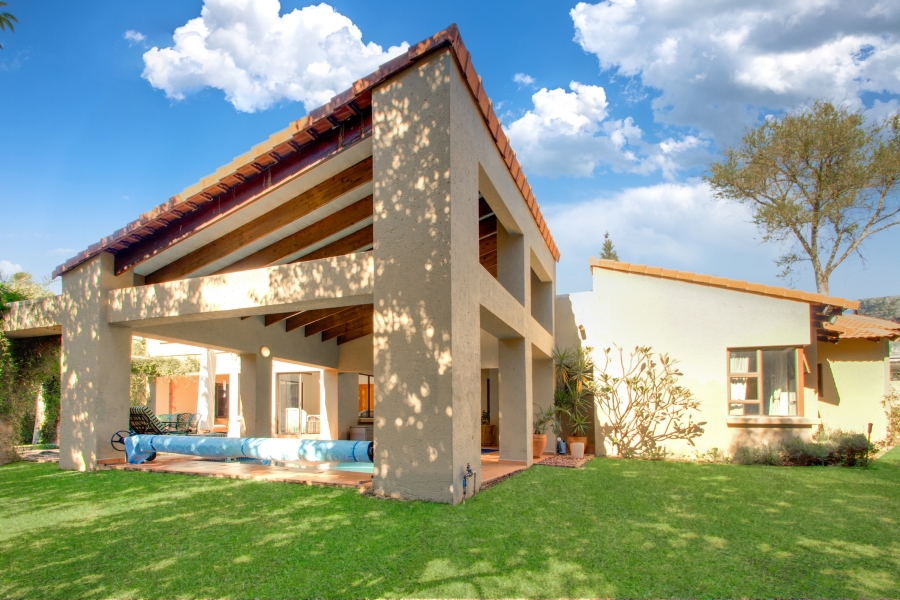 To Let 4 Bedroom Property for Rent in Dainfern Golf Estate Gauteng