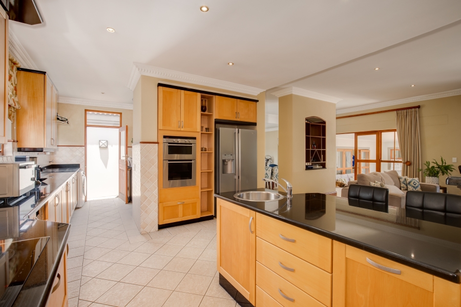 To Let 4 Bedroom Property for Rent in Dainfern Golf Estate Gauteng