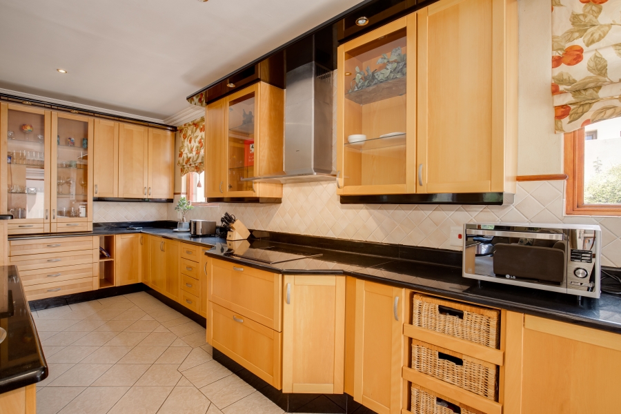 To Let 4 Bedroom Property for Rent in Dainfern Golf Estate Gauteng