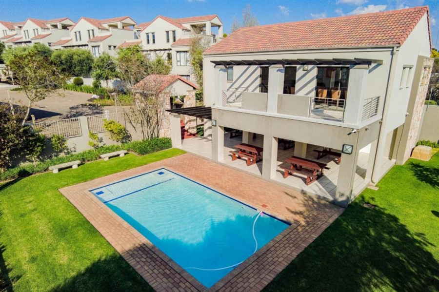1 Bedroom Property for Sale in Douglasdale Gauteng