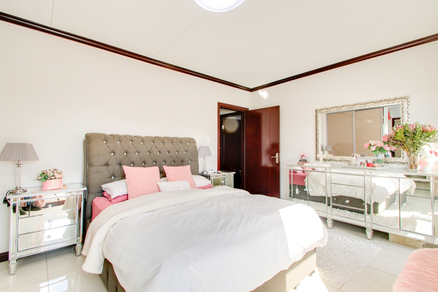 3 Bedroom Property for Sale in Broadacres Gauteng