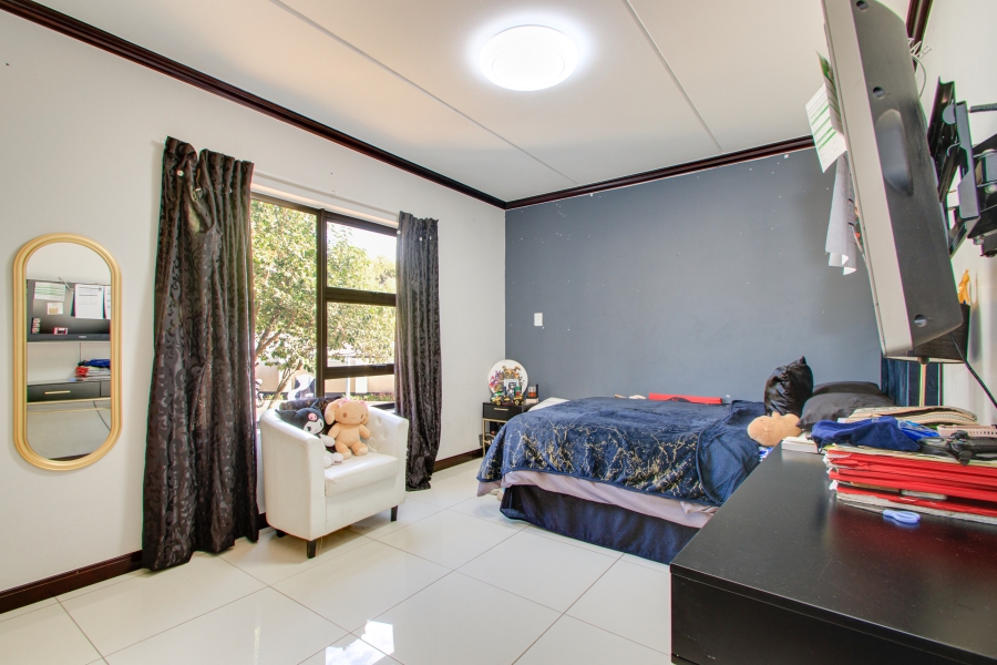 3 Bedroom Property for Sale in Broadacres Gauteng